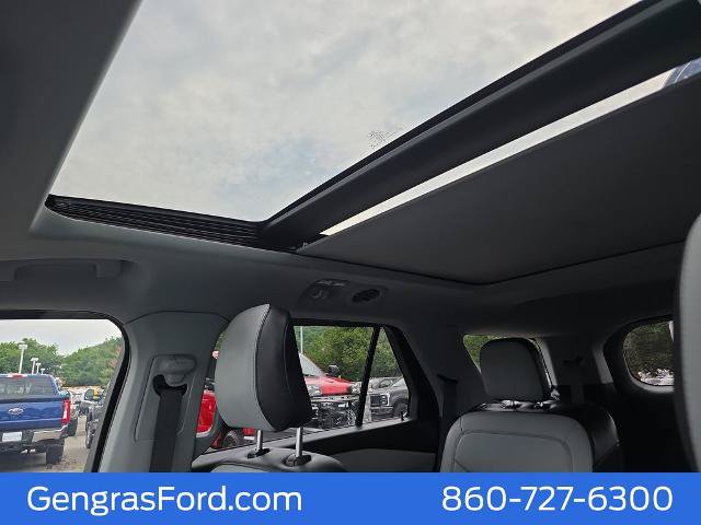 Certified 2021 Ford Explorer XLT w/ Equipment Group 202A AWD/4WD image 28