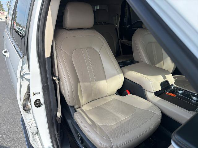 Certified 2023 Ford Expedition Limited AWD/4WD image 9