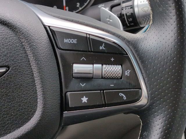Used 2025 Genesis G70 2.5T image 26