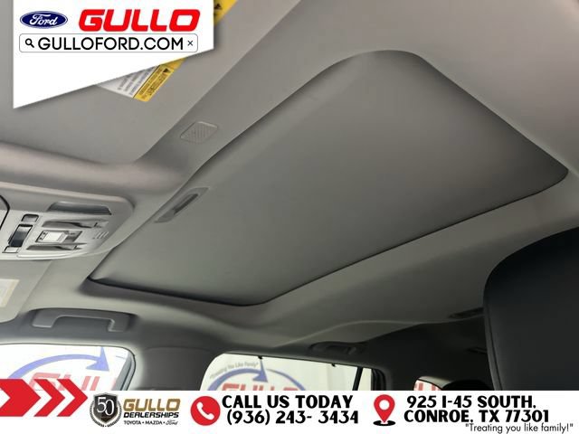 Used 2022 Toyota Highlander XLE FWD image 22