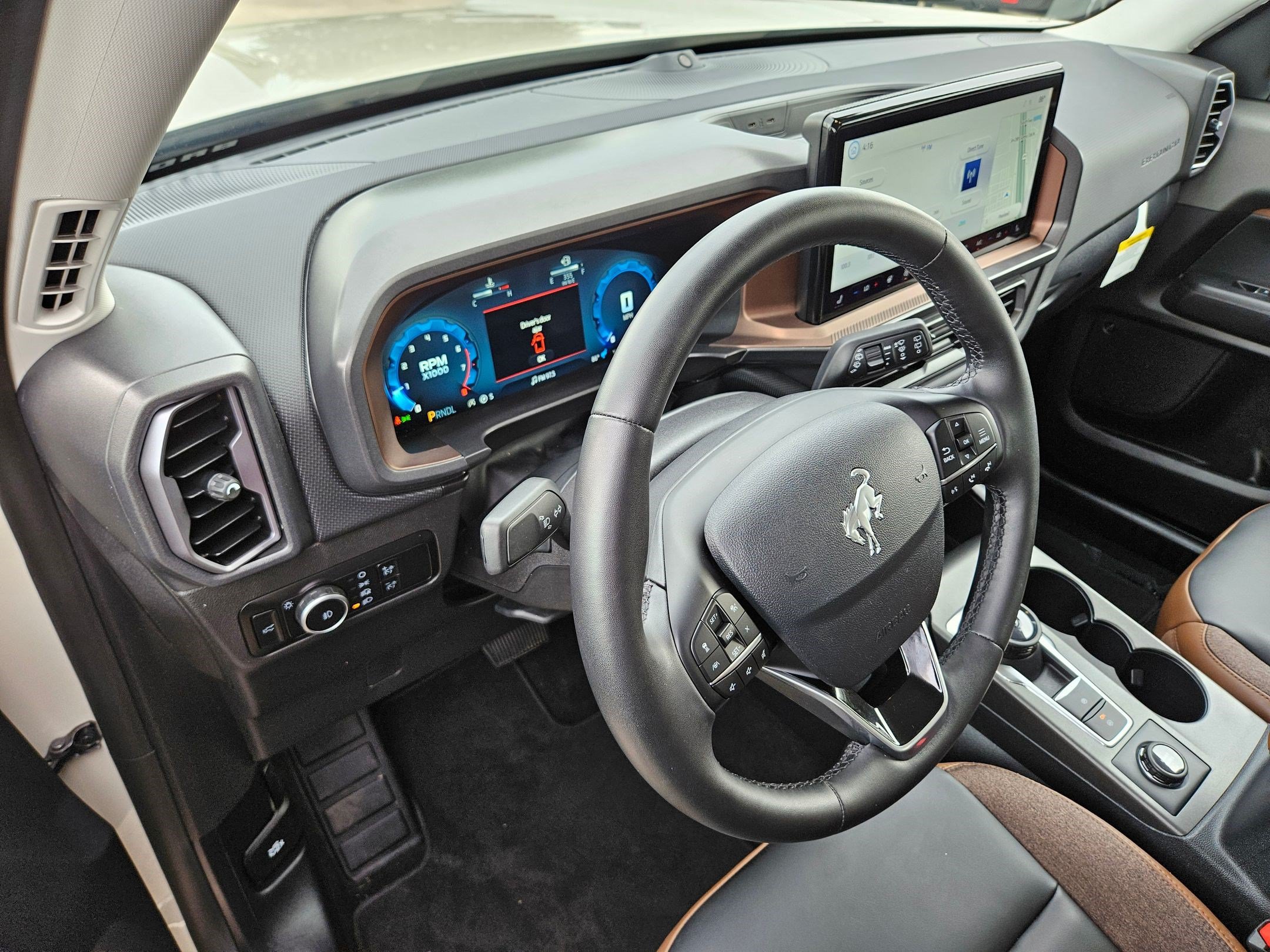 Certified 2025 Ford Bronco Sport Outer Banks w/ Outer Banks Tech Package+ AWD/4WD image 16