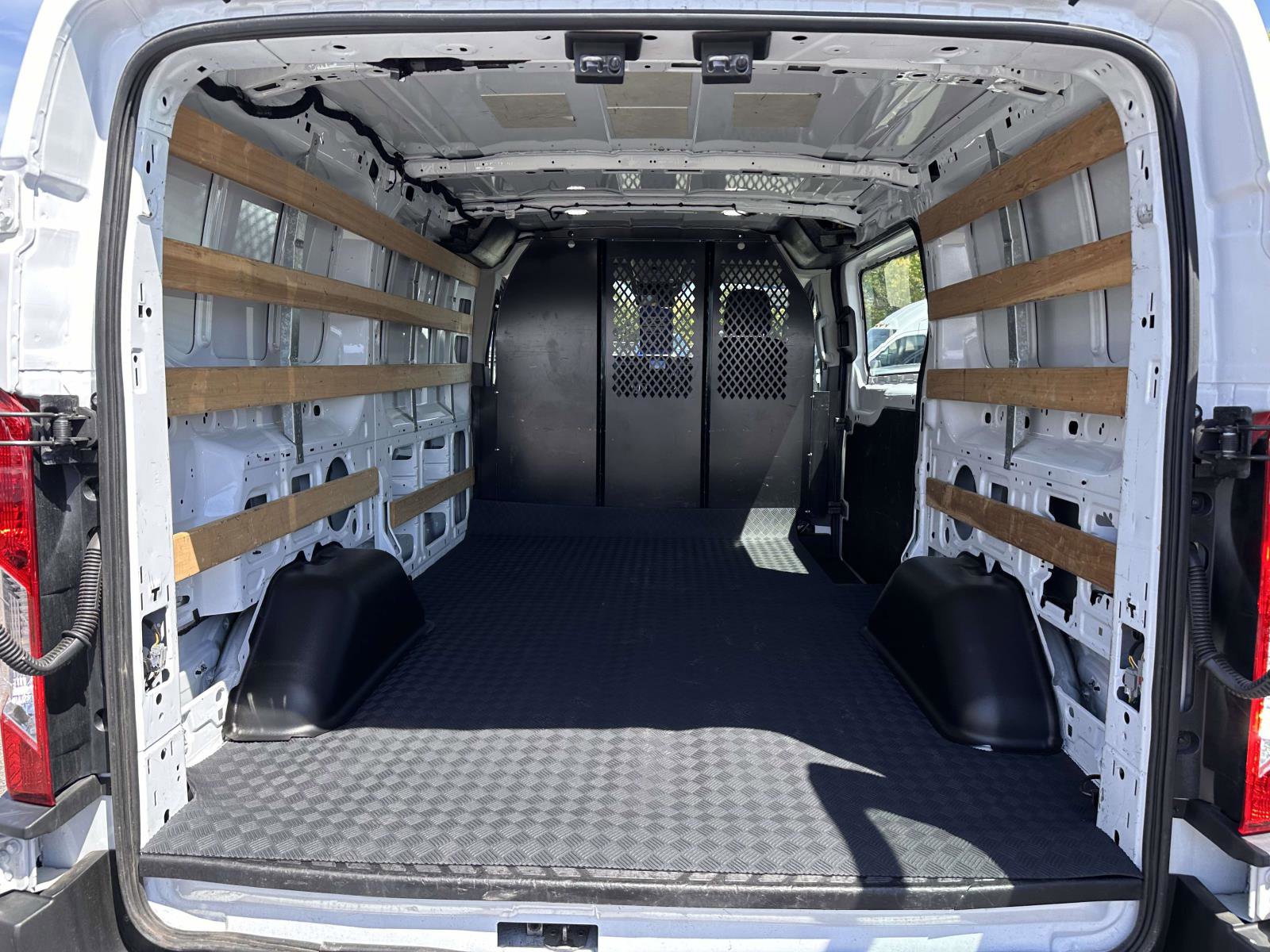 Certified 2024 Ford Transit 250 Low Roof w/ Exterior Upgrade Package RWD image 10