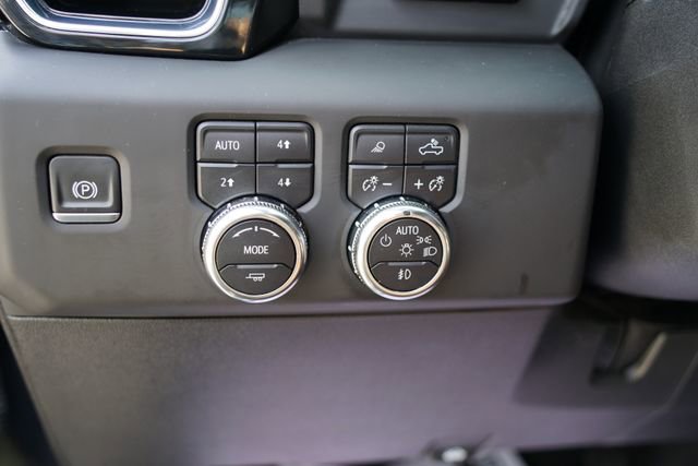 Used 2024 GMC Sierra 3500 Denali Ultimate AWD/4WD image 14