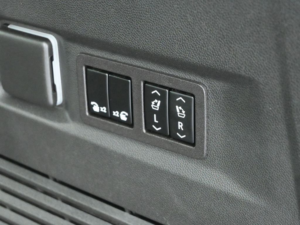 Used 2023 Chevrolet Tahoe High Country image 59