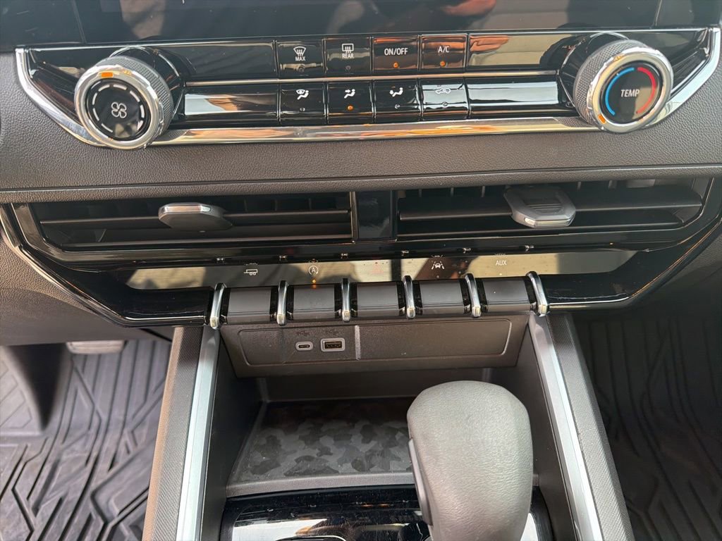 Used 2026 Chevrolet Colorado W/T w/ WT Custom Package image 26