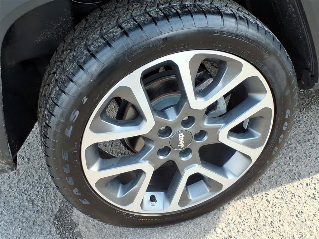 Used 2022 Jeep Renegade Limited w/ Sun, Sound & Wheels Group AWD/4WD image 7