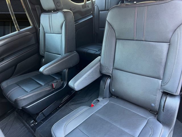 Used 2023 Chevrolet Suburban RST w/ Sport Performance Package AWD/4WD image 13