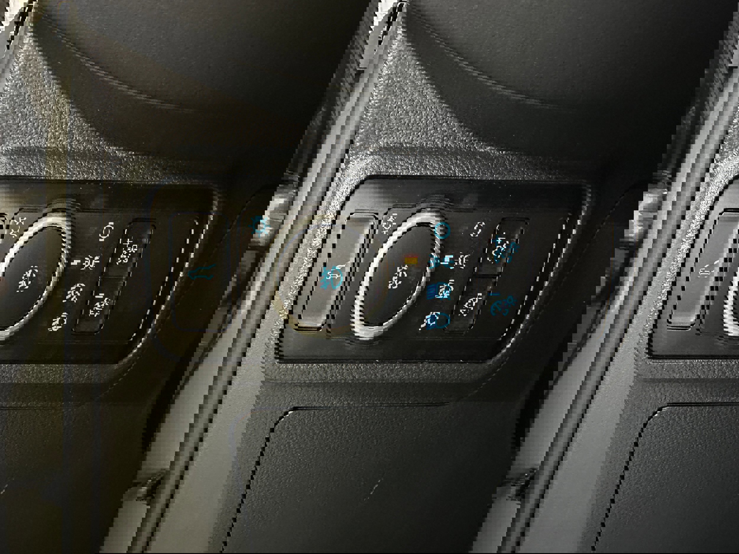 Certified 2025 Ford Explorer ST-Line image 16