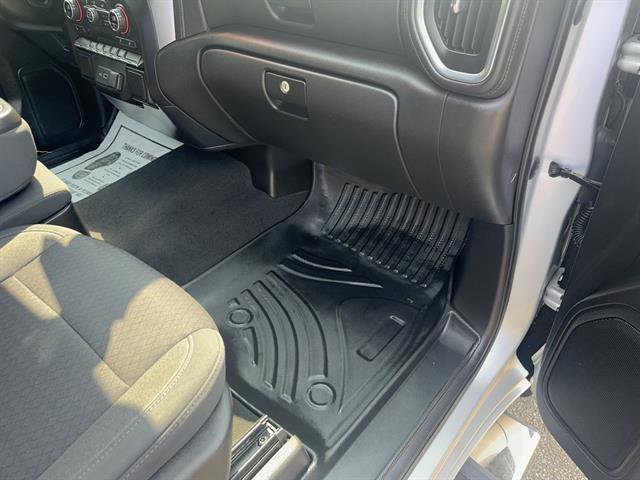 Used 2021 Chevrolet Silverado 1500 LT image 11