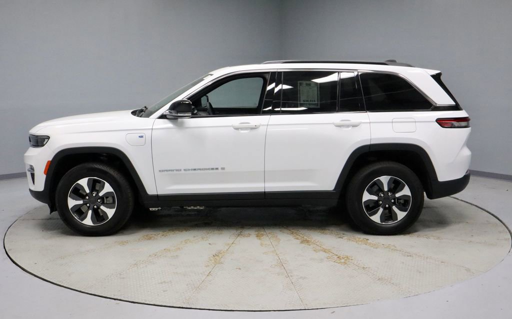 Used 2025 Jeep Grand Cherokee Limited 4xe AWD/4WD image 10