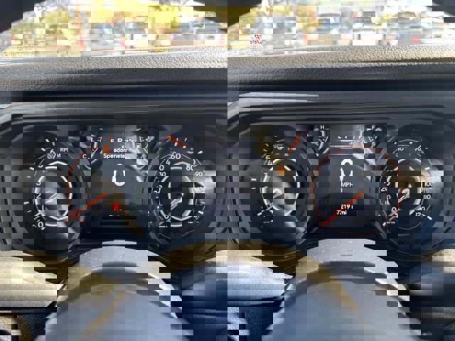 Used 2025 Jeep Gladiator Sport image 28