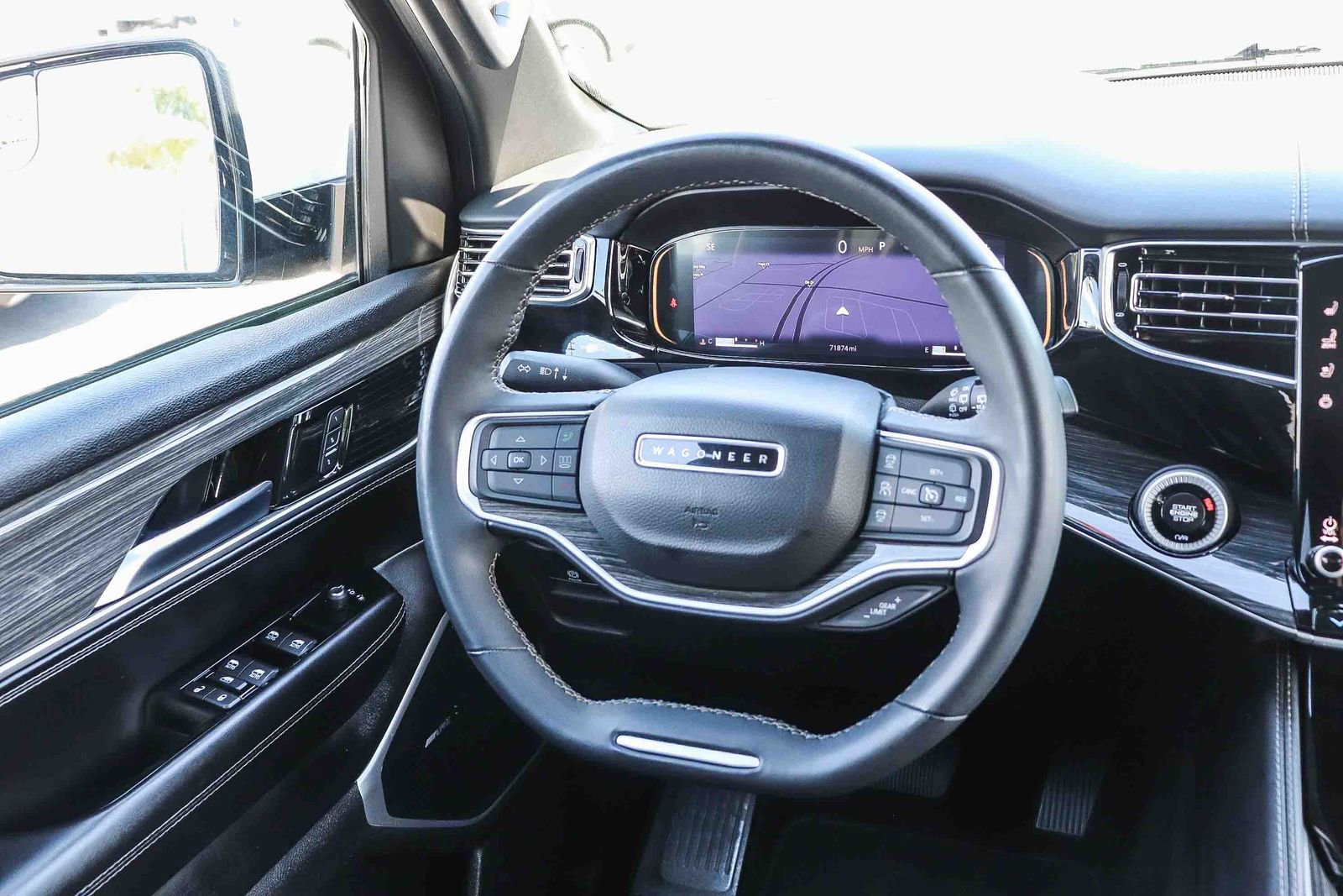 Used 2022 Jeep Wagoneer Series III w/ Flexible Seating Group AWD/4WD image 15