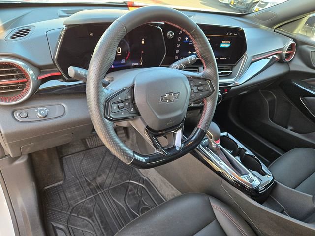 Used 2025 Chevrolet Trax RS w/ Driver Confidence Package image 10