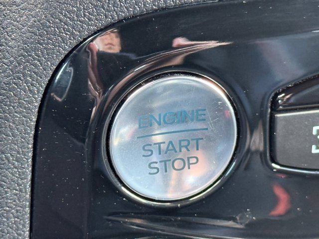 Certified 2024 Ford Escape ST-Line Elite AWD/4WD image 16