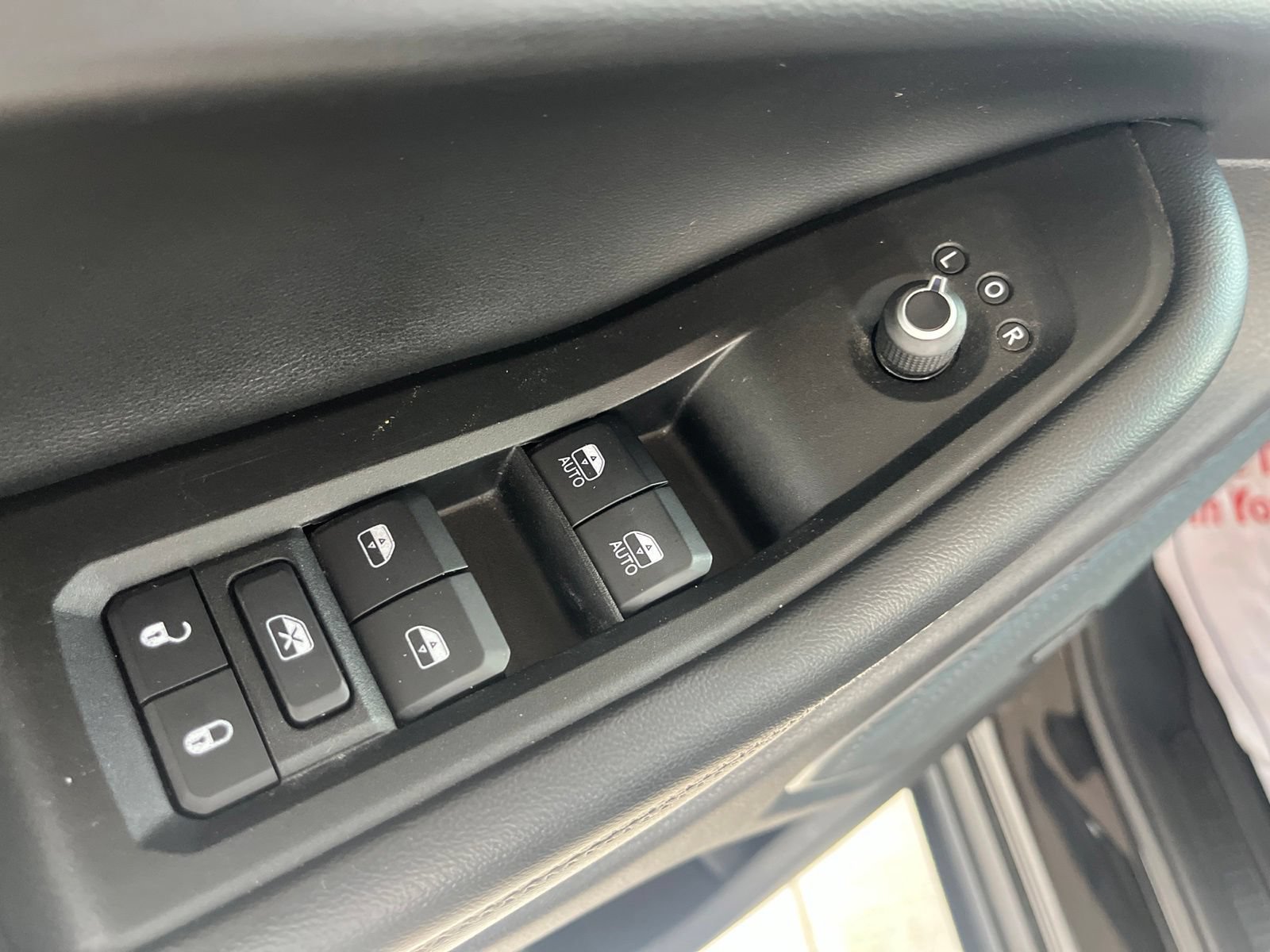 Used 2021 Jeep Grand Cherokee L Limited AWD/4WD image 17