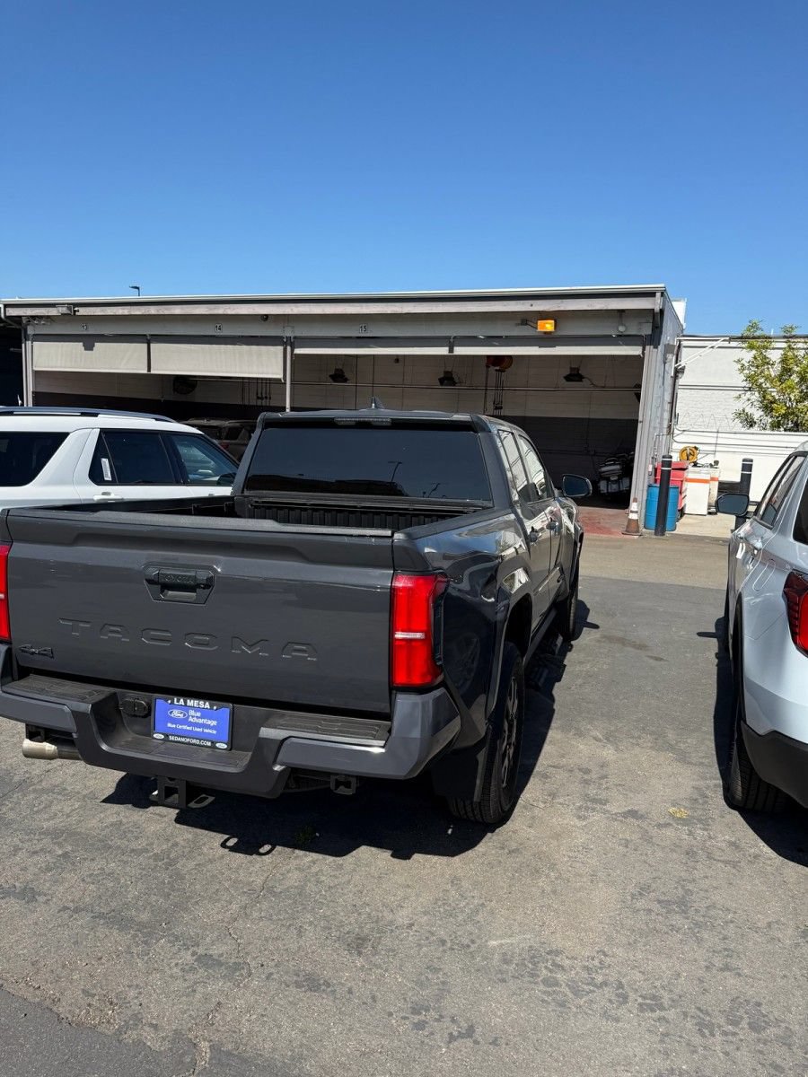 Used 2024 Toyota Tacoma SR5 AWD/4WD image 6