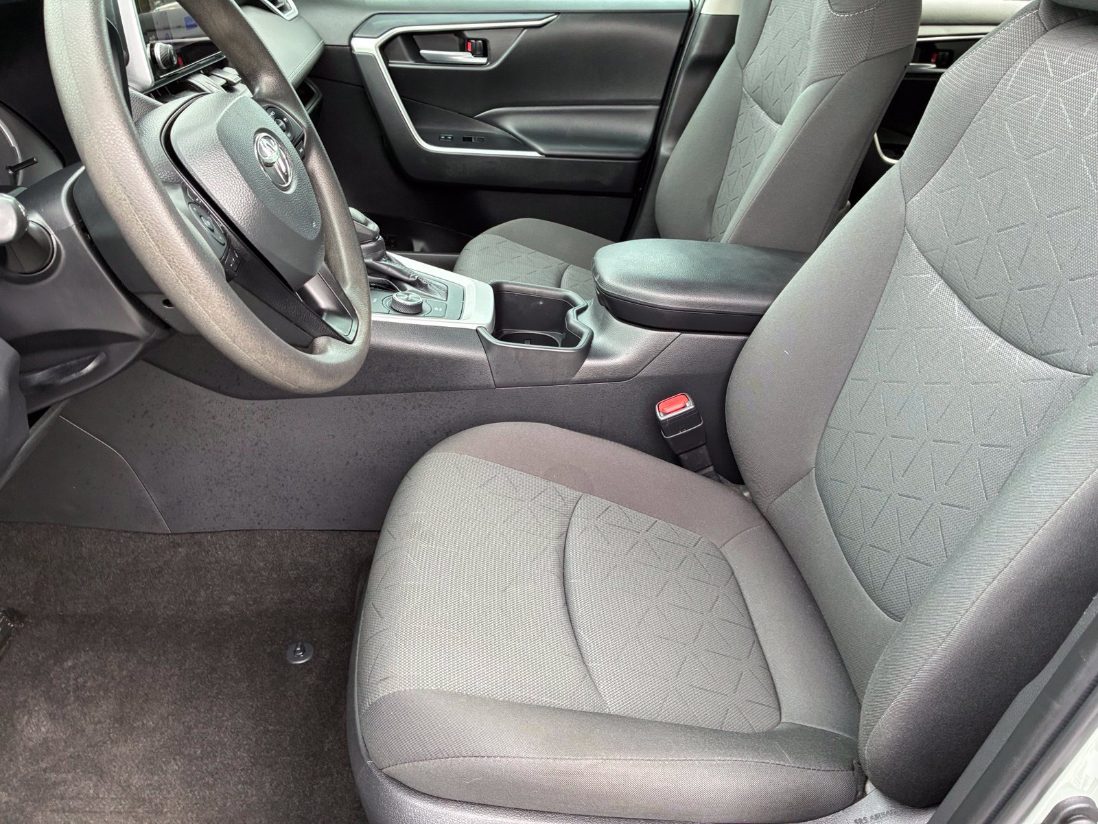 Used 2023 Toyota RAV4 XLE AWD/4WD image 13