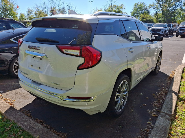 Used 2023 GMC Terrain Denali AWD/4WD image 10