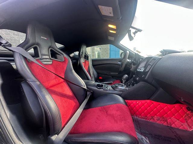 Used 2020 Nissan 370Z NISMO RWD image 40