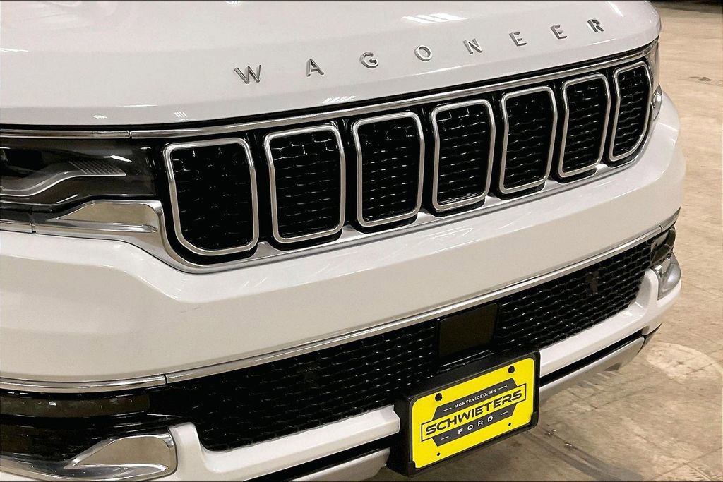 Used 2024 Jeep Wagoneer Series II w/ Flexible Seating Group image 29