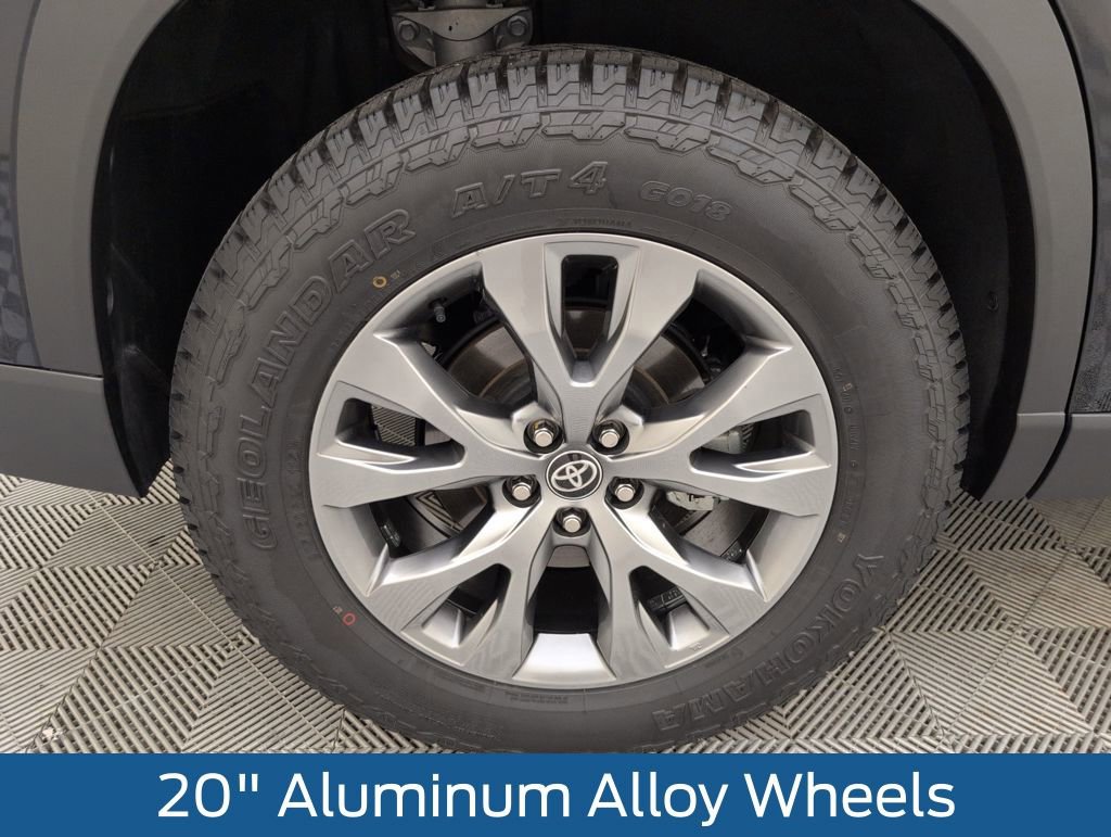 Used 2024 Toyota Grand Highlander Limited image 23