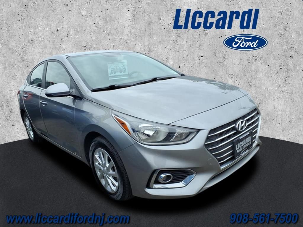 Used 2022 Hyundai Accent SEL image 1
