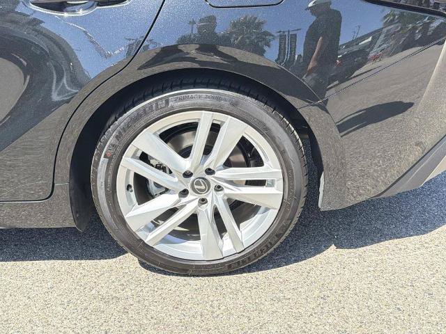 Used 2023 Lexus IS 300 w/ Comfort Package RWD image 7
