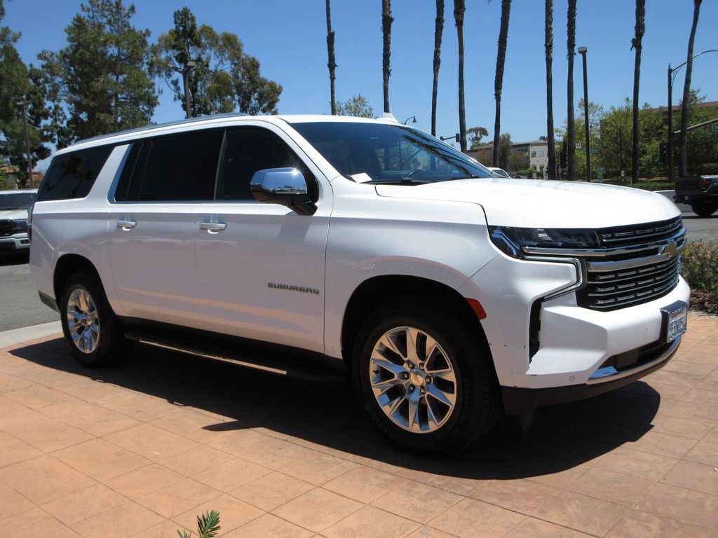 Used 2023 Chevrolet Suburban Premier AWD/4WD image 6