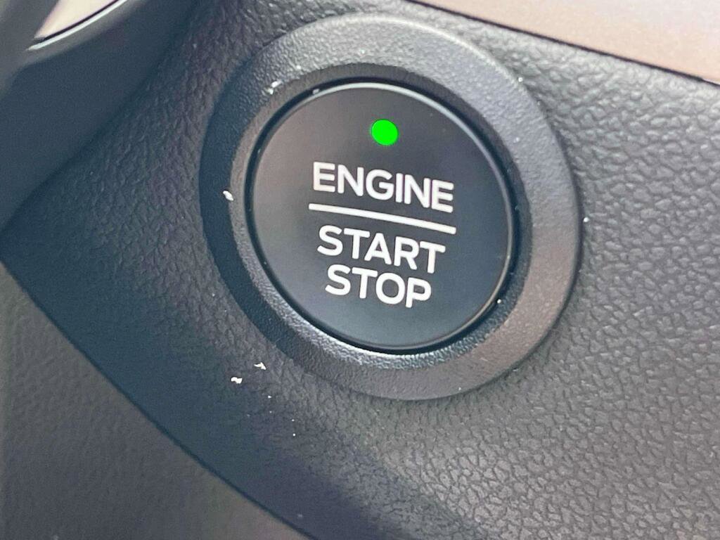 Certified 2022 Ford Escape SEL AWD/4WD image 36