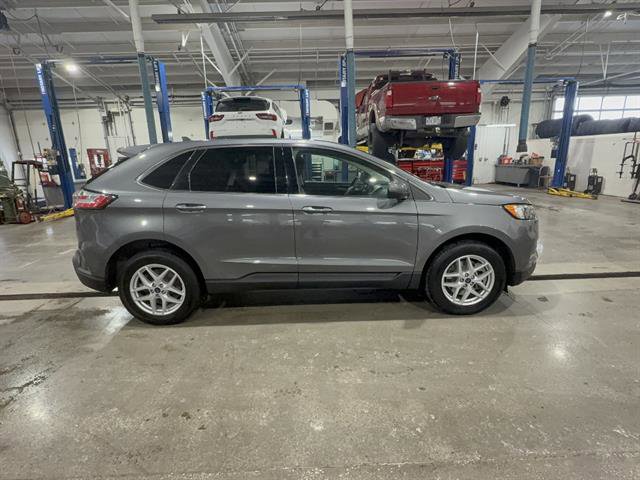 Certified 2022 Ford Edge SEL w/ Convenience Package AWD/4WD image 6
