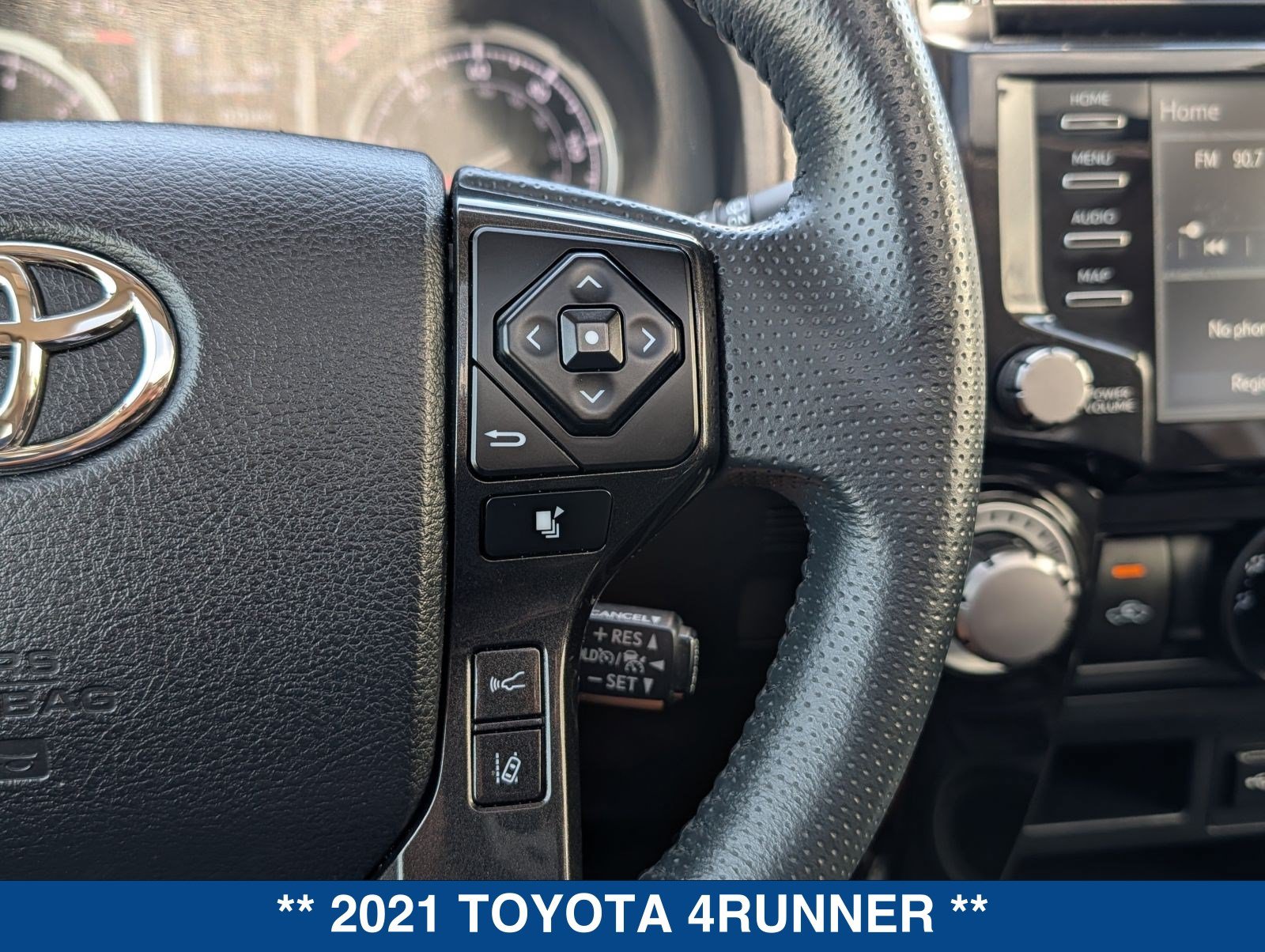 Used 2021 Toyota 4Runner TRD Off-Road Premium w/ Moonroof Package AWD/4WD image 26