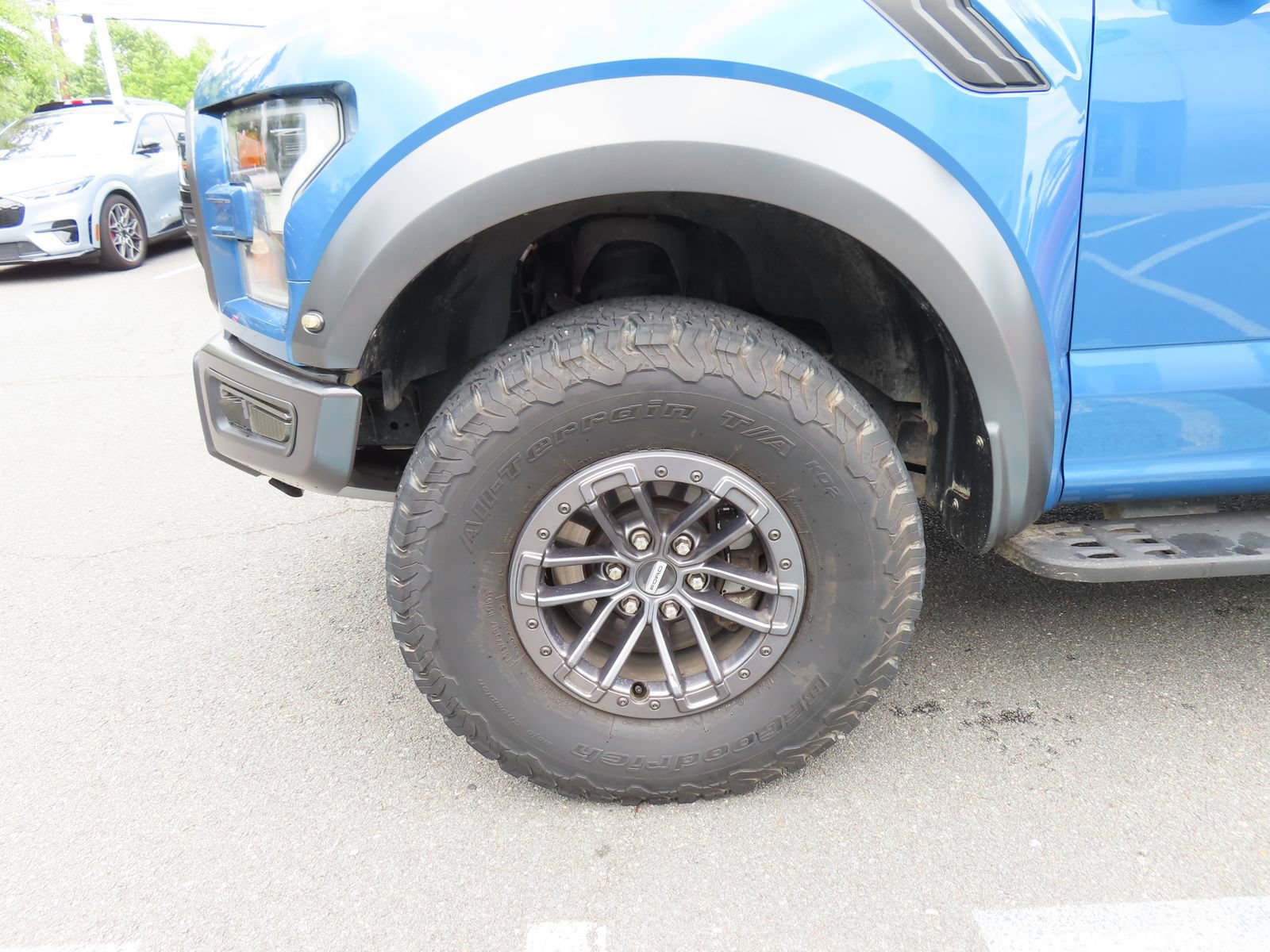Certified 2019 Ford F150 Raptor w/ Equipment Group 802A Luxury AWD/4WD image 19