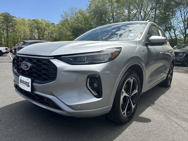 Certified 2023 Ford Escape ST-Line Elite AWD/4WD image 2