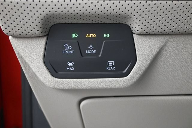 Used 2024 Volkswagen Atlas SE AWD/4WD image 8