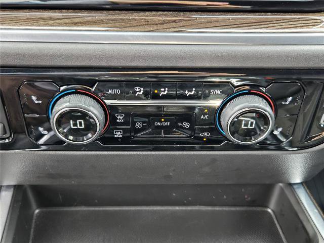 Used 2024 Chevrolet Silverado 1500 LT Trail Boss w/ LT Trail Boss Premium Package AWD/4WD image 16