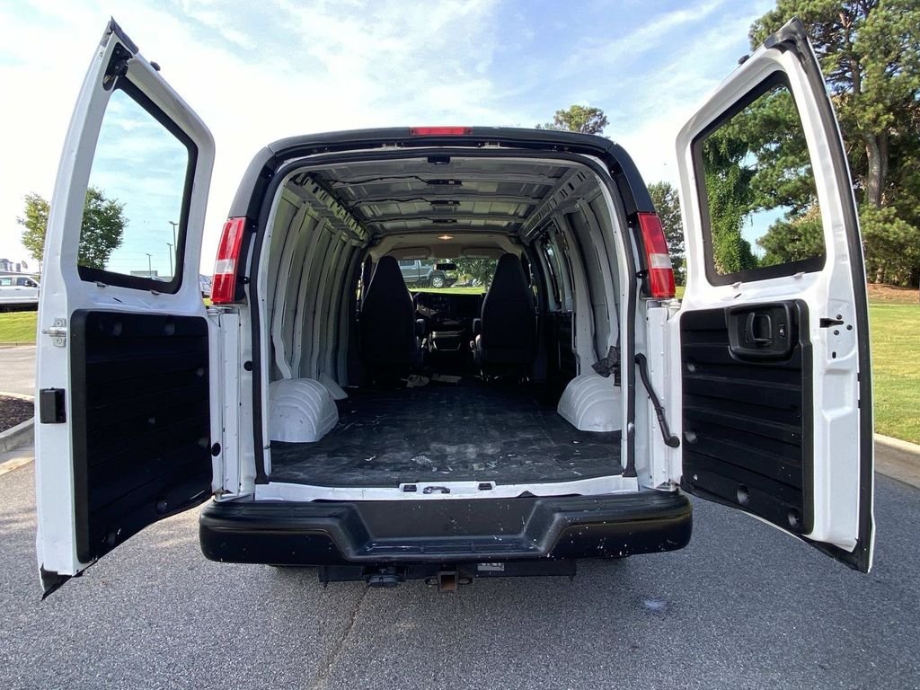 Used 2021 Chevrolet Express 2500 w/ Driver Convenience Package RWD image 7
