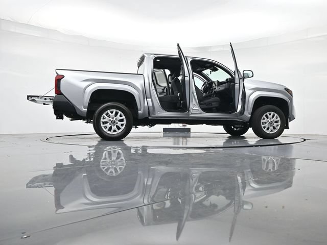 Used 2024 Toyota Tacoma SR w/ SR Upgrade Package AWD/4WD image 48