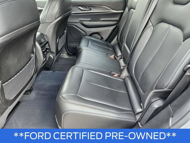 Used 2023 Jeep Grand Cherokee Limited AWD/4WD image 21