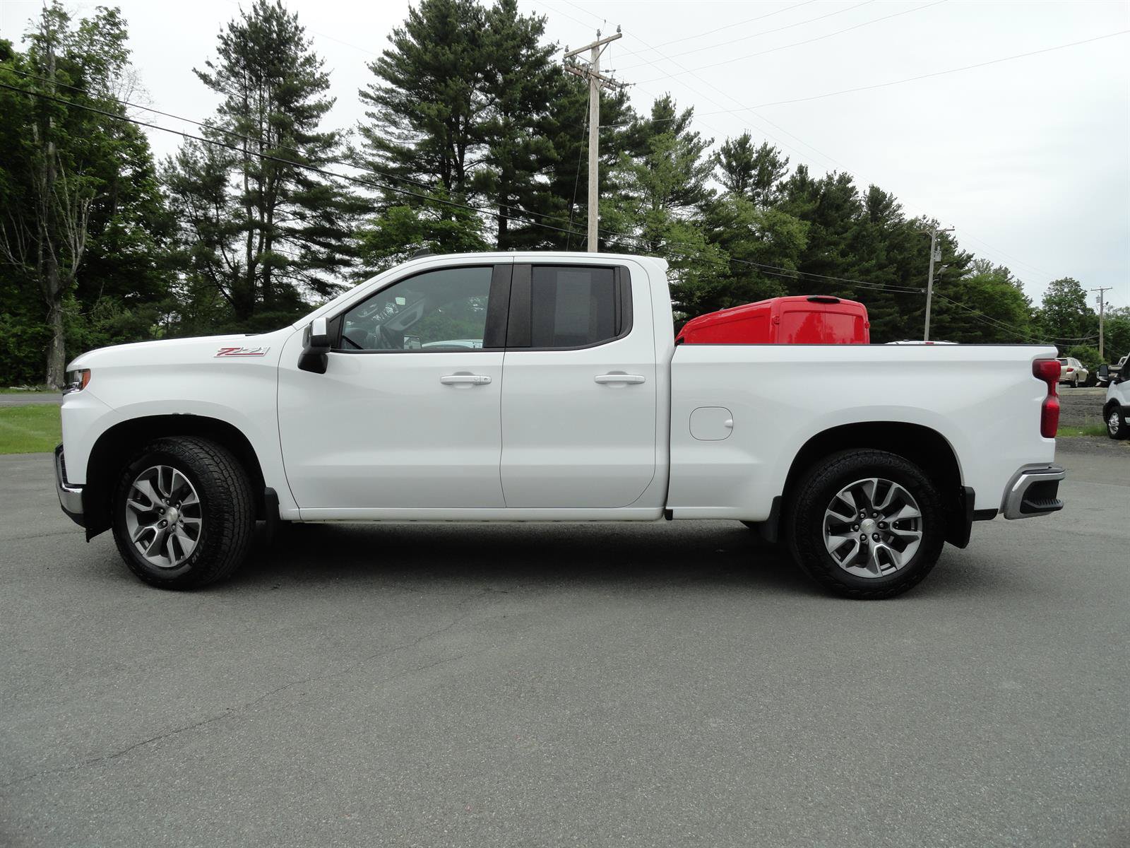 Used 2021 Chevrolet Silverado 1500 LT AWD/4WD image 8