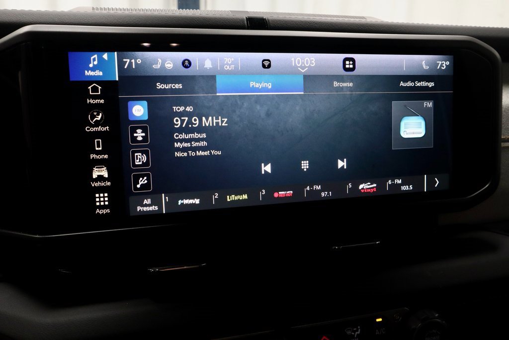 Used 2025 Jeep Wrangler Unlimited Sahara image 2