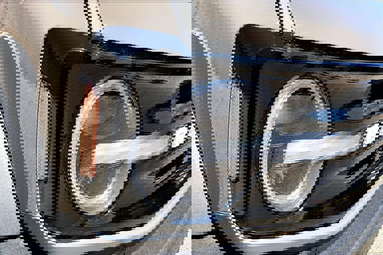 Certified 2025 Ford Bronco Outer Banks w/ Sasquatch Package image 28