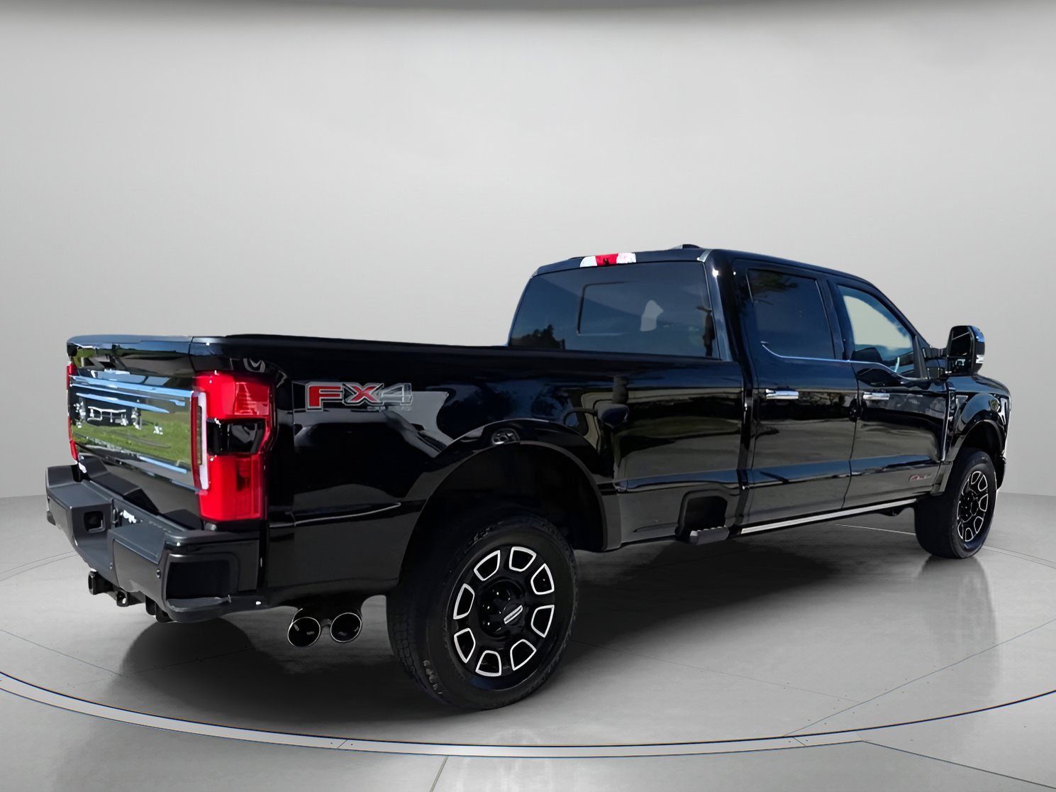Certified 2023 Ford F350 Platinum image 29