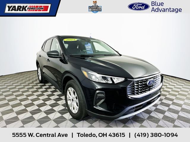 Certified 2023 Ford Escape Active AWD/4WD image 1