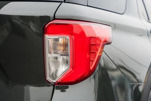 Certified 2024 Ford Explorer XLT w/ Equipment Group 202A image 7