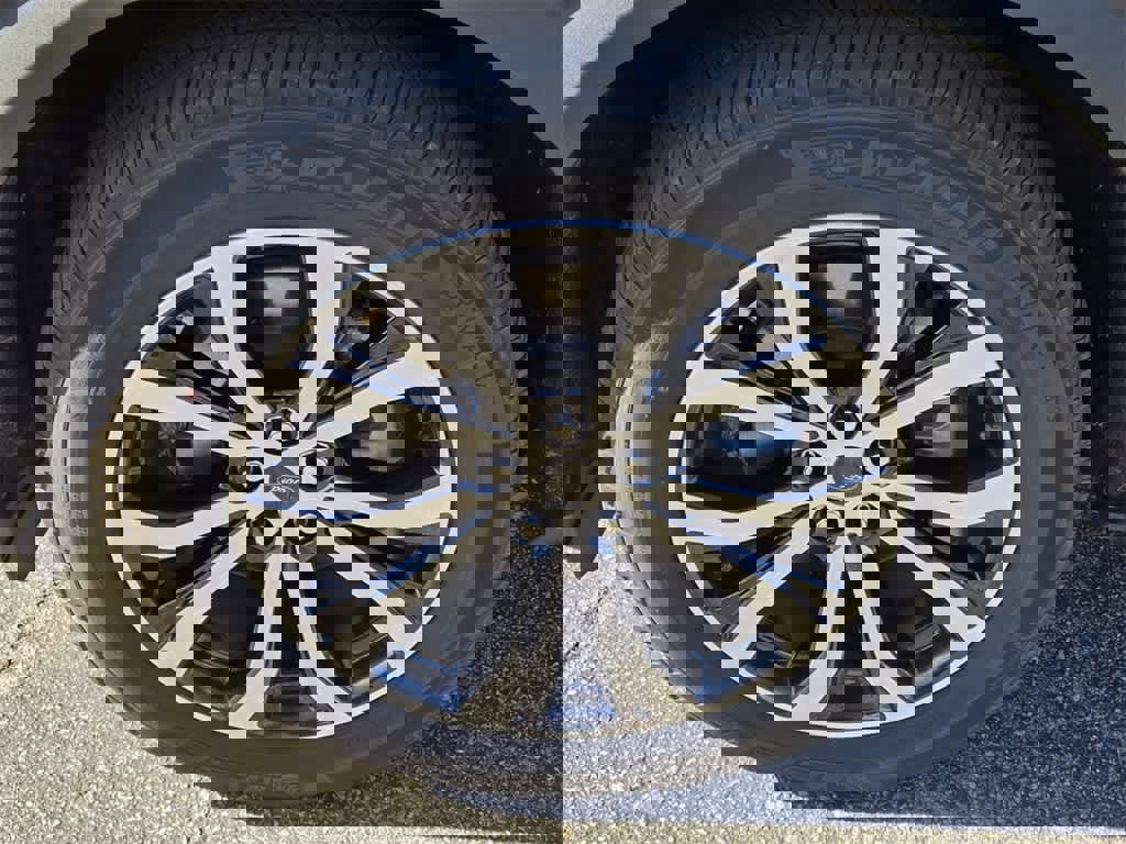 Certified 2022 Ford Explorer ST-Line w/ Class IV Trailer Tow Package image 9