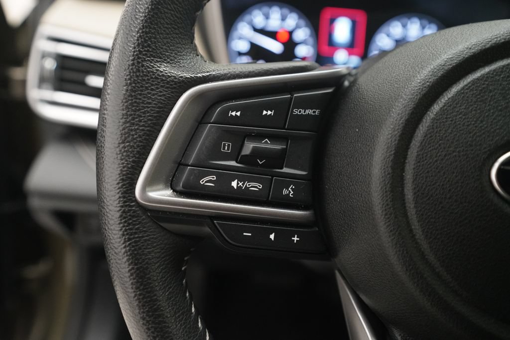 Used 2025 Subaru Outback Limited AWD/4WD image 18