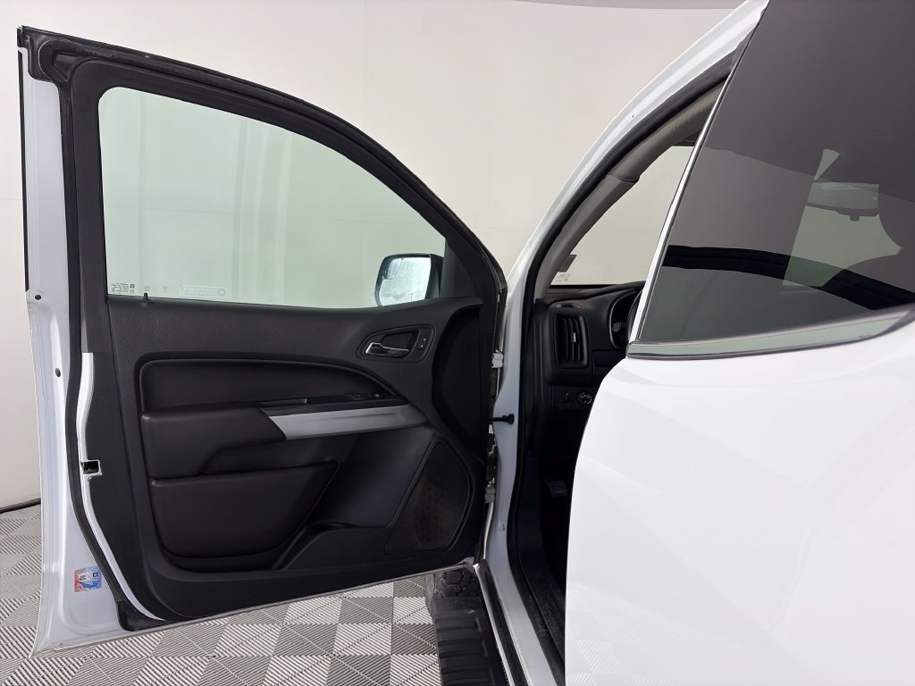 Used 2020 Chevrolet Colorado LT w/ Safety Package AWD/4WD image 10