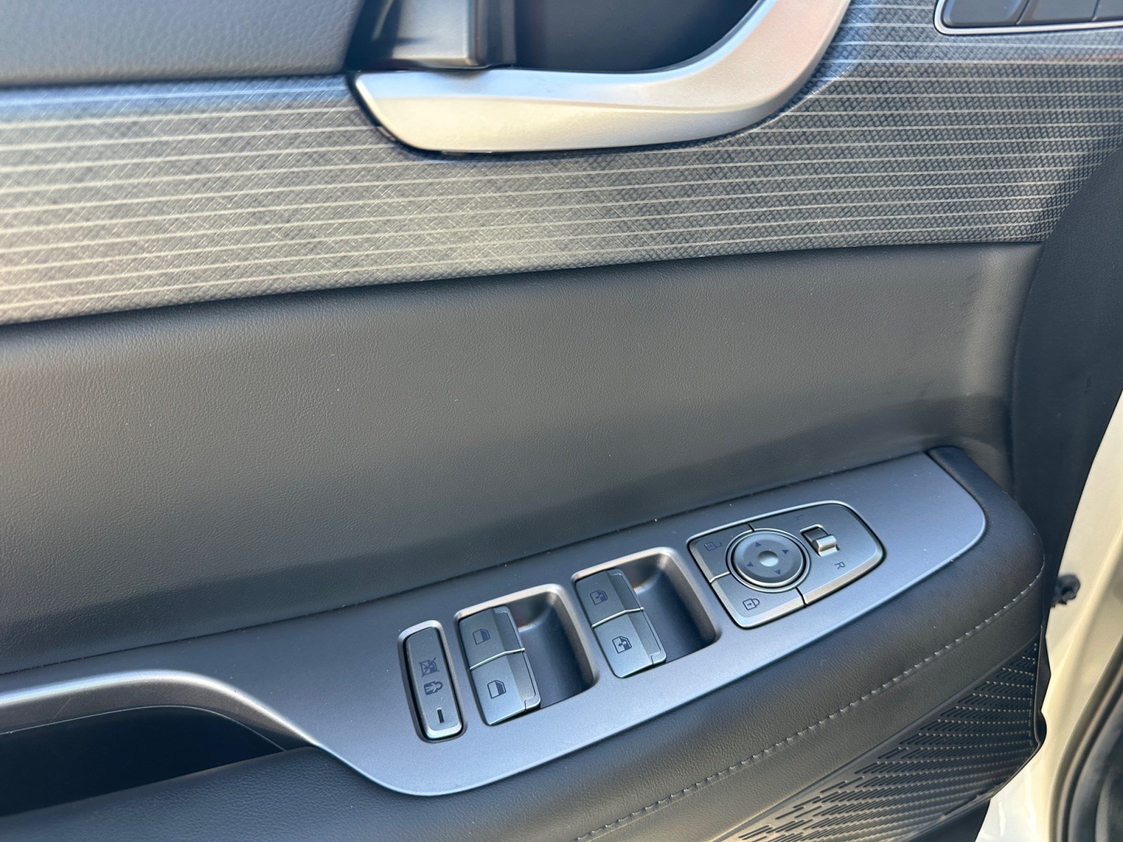 Used 2025 Hyundai Palisade Limited AWD/4WD image 10