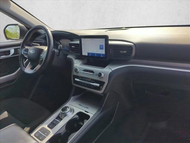 Certified 2023 Ford Explorer XLT RWD image 19
