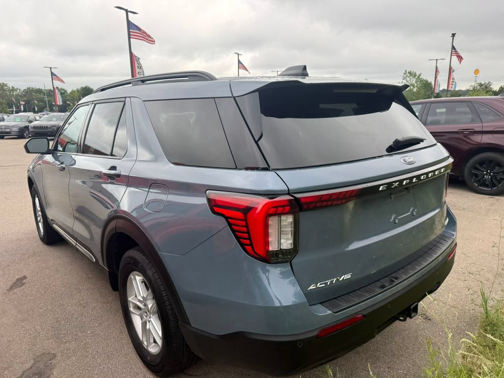 Certified 2025 Ford Explorer Active AWD/4WD image 6